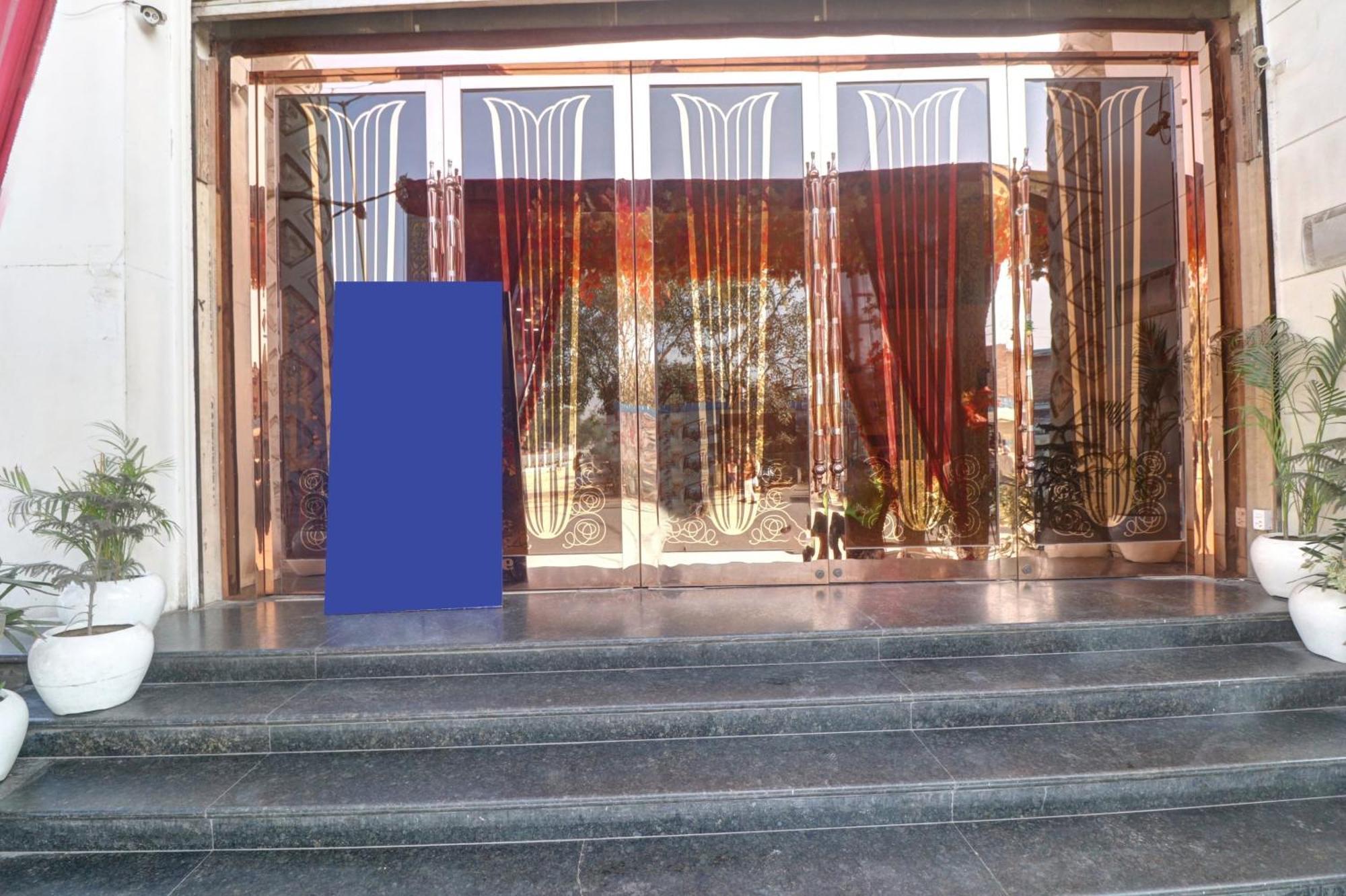 Collection O Seven Heaven Hotel Nova Deli Exterior foto
